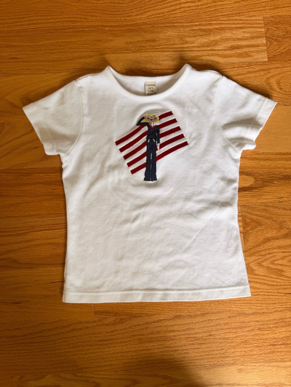 Vintage y2k girls tee